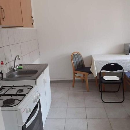 Гостевой дом Pihenes A Malomtonal Privat Berlemeny Тапольца Экстерьер фото
